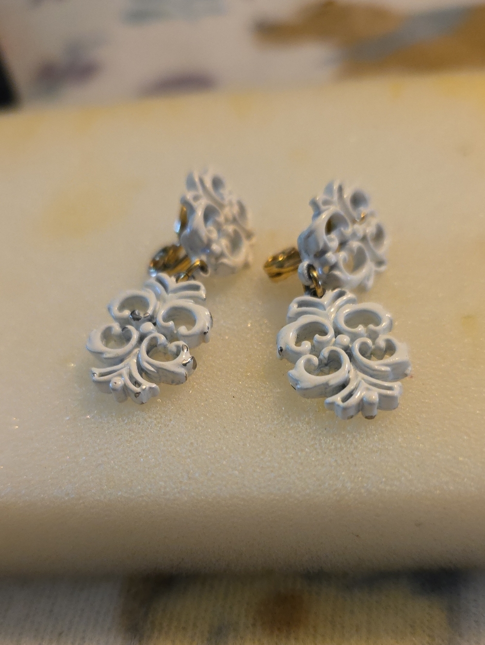 White Floral Drop Earrings - Unbranded